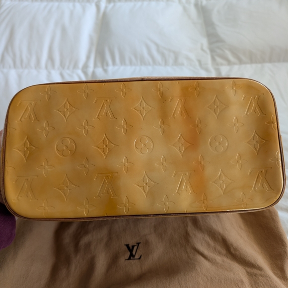 Authentic Louis Vuitton Houston Embossed Monogram Vernis Leather Tote Bag - Picture 4 of 14